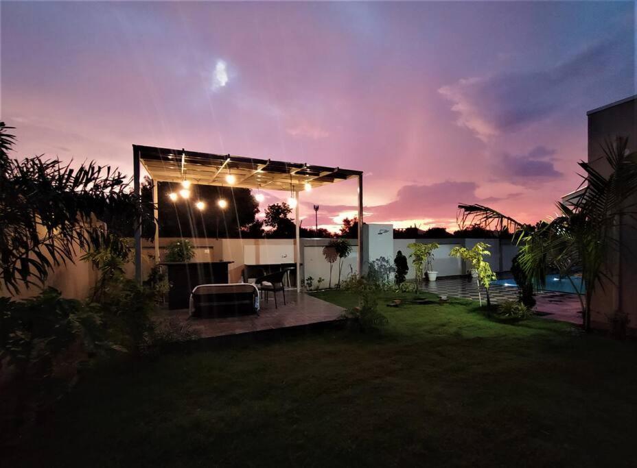 Nine Hill Villa - 2Bhk Private Villa With Pool Udaipur Extérieur photo